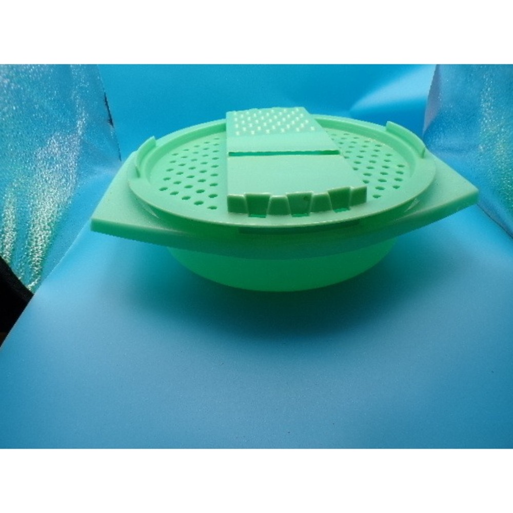Tupperware Mint‎ Green Bowl Colander Grater Set Kitchen Prep Serving